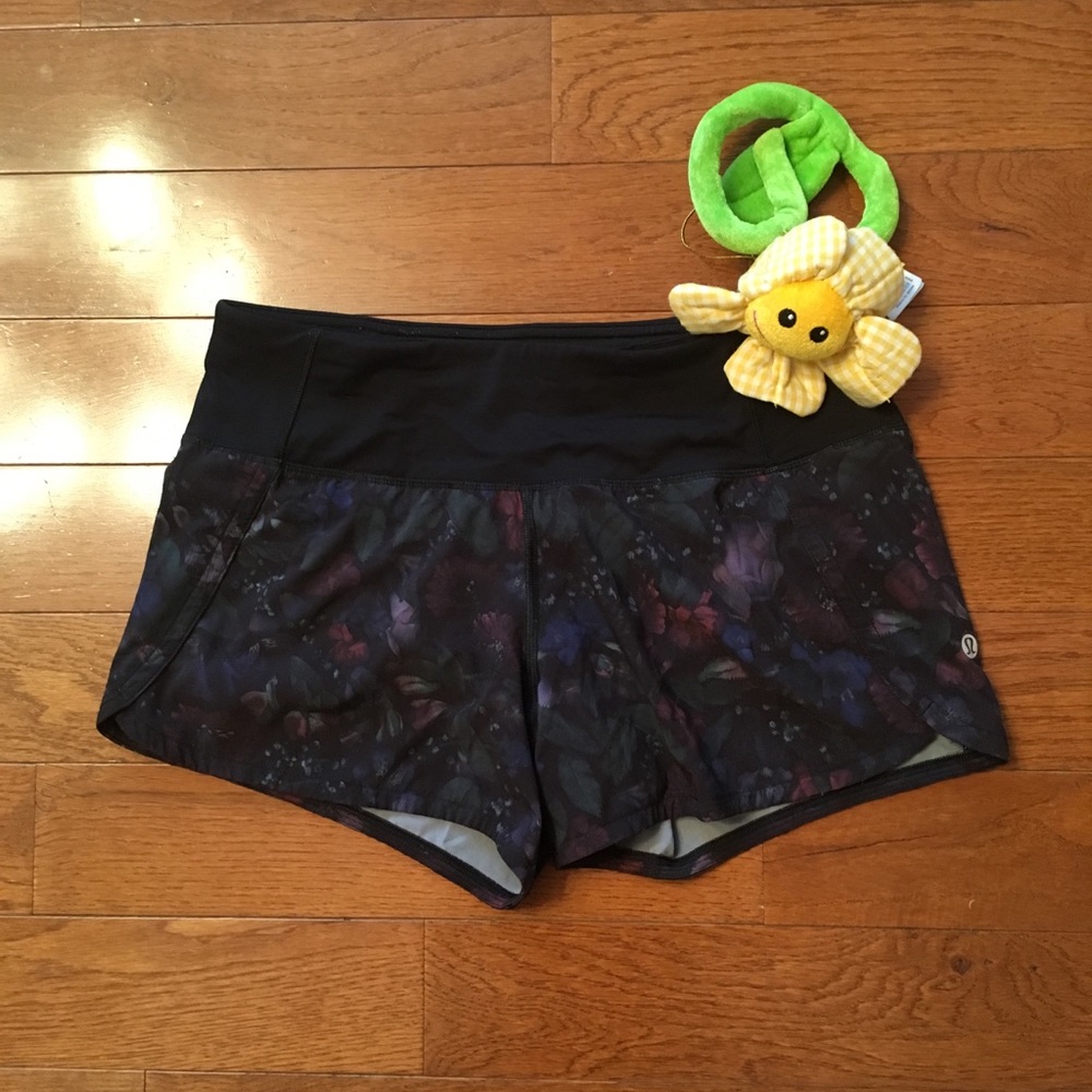 💕Lululemon Run Times Short ll-Frozen Flour… - Picture 3 of 12